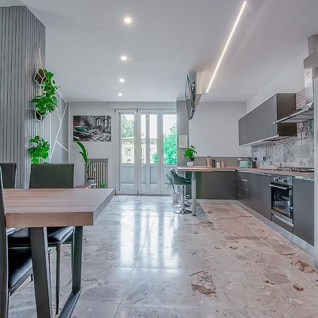 Alle Porte Del Centro - Guest House - Reggio Emilia - Ingresso Centro Storico - Parcheggio Gratuito Ngoại thất bức ảnh
